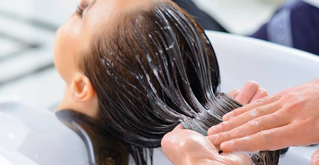 خدمات بهترین آرایشگر در نگهداری مو موثر است